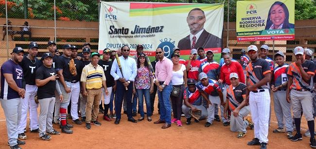 Zorrilla Ozuna apoya Torneo de Softball Sto. Dgo. Norte